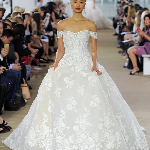 Ines Di Santo Sylvie Wedding Ballgown with matching veil - Picture 2 of 4